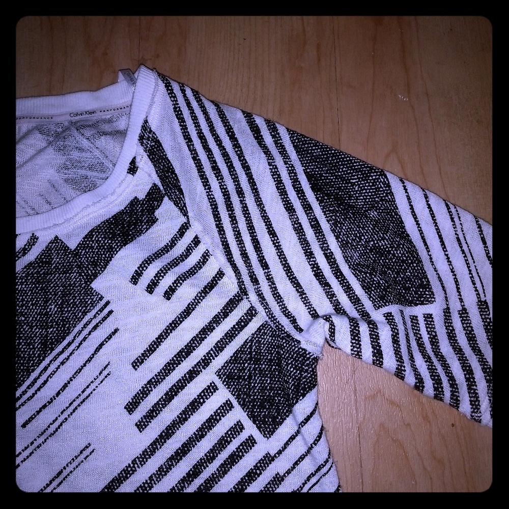 Calvin Klein Quick Dry Performance Top - Picture 4 of 6